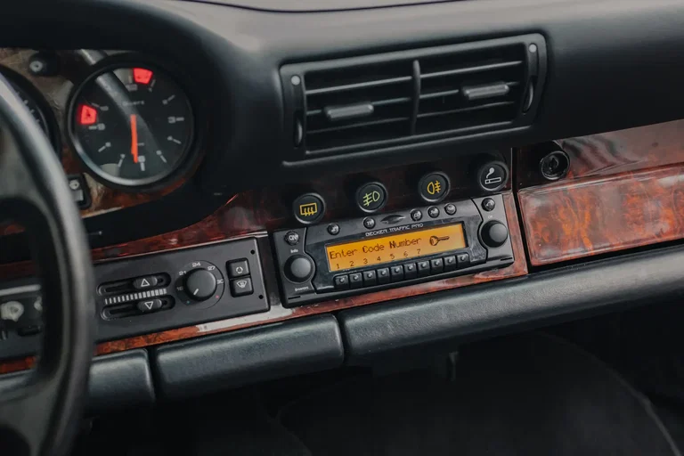 Porsche 964 Carrera 4