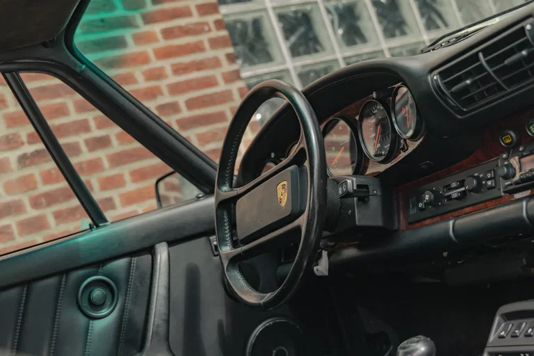 Porsche 964 Carrera 4
