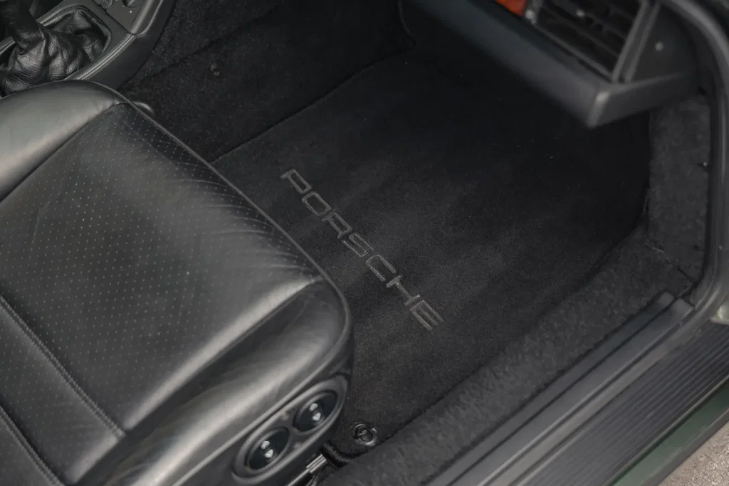 Porsche 964 Carrera 4
