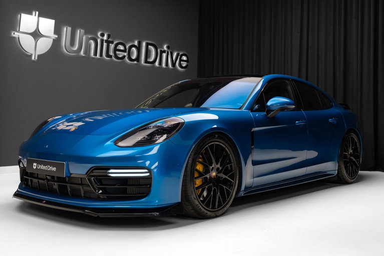 Porsche Panamera 4S