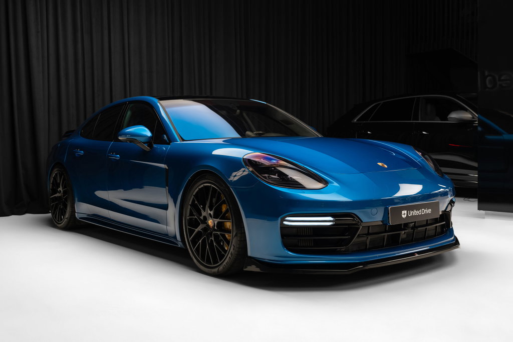 Porsche Panamera 4S