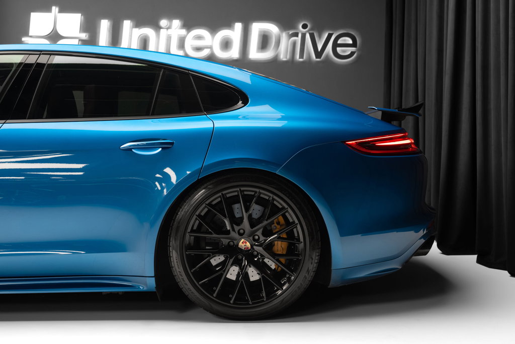 Porsche Panamera 4S