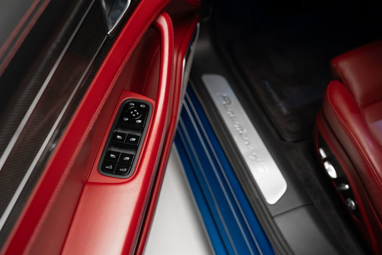 Porsche Panamera 4S