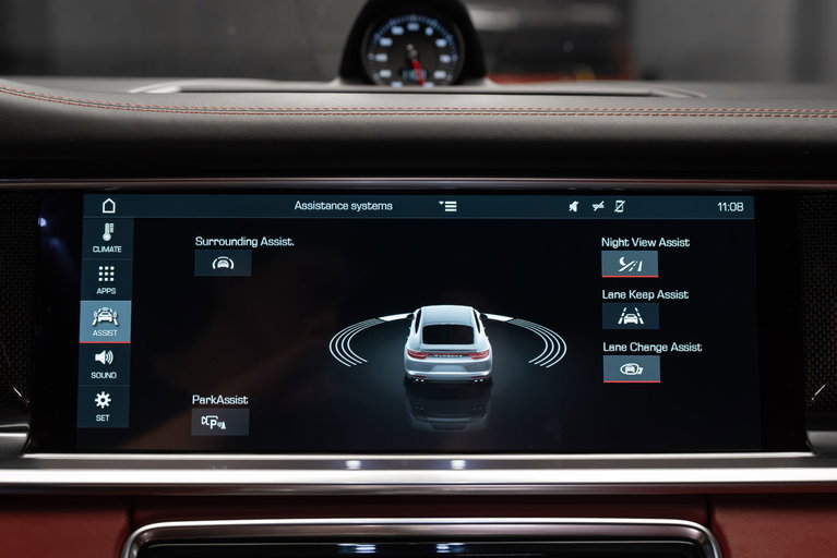 Porsche Panamera 4S