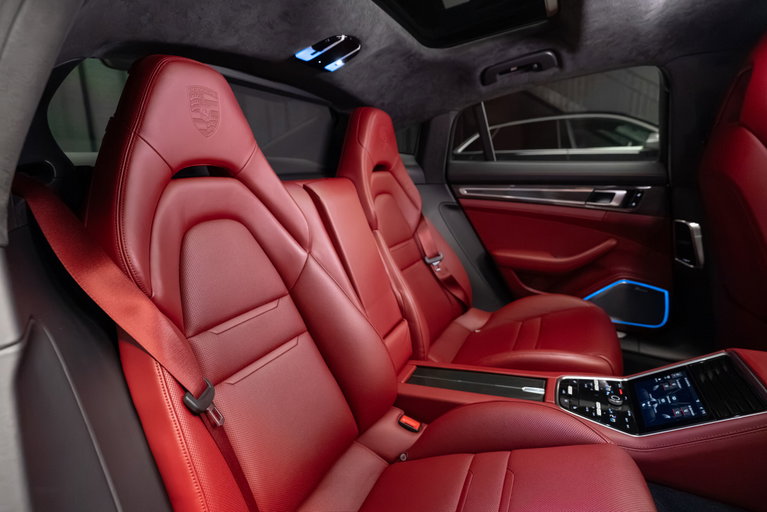 Porsche Panamera 4S