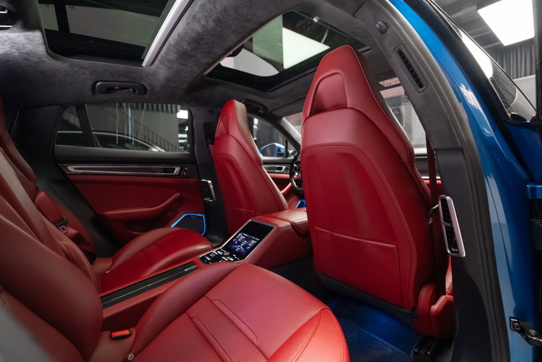 Porsche Panamera 4S
