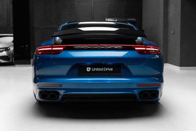 Porsche Panamera 4S