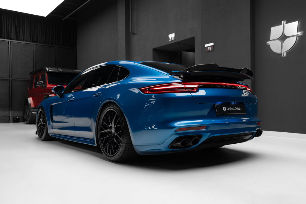 Porsche Panamera 4S