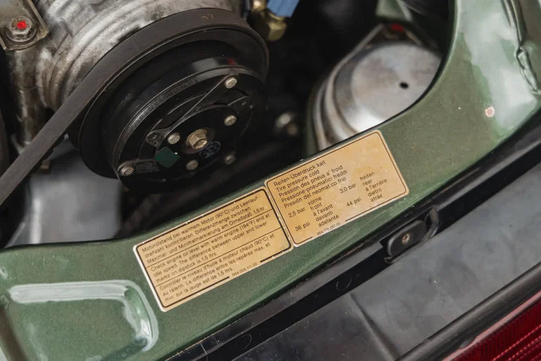 Porsche 964 Carrera 4