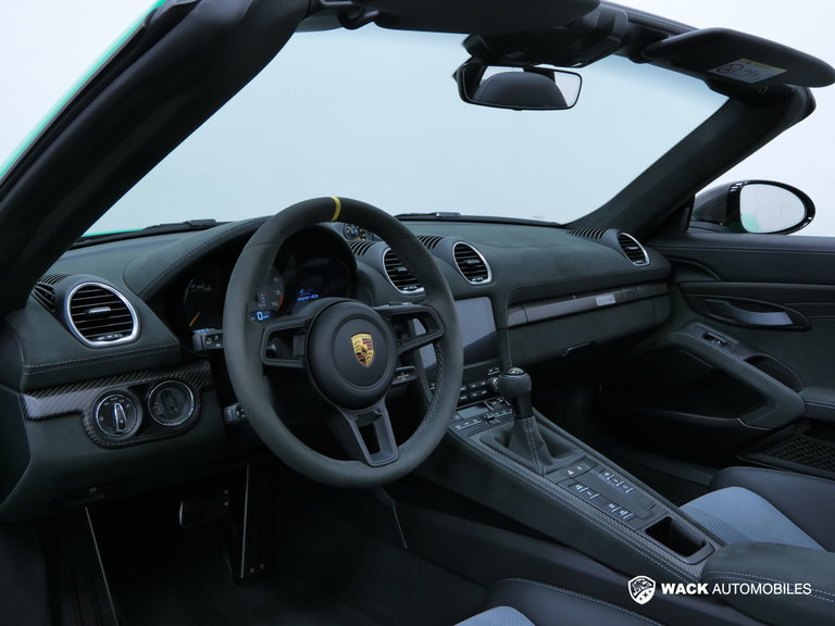 Porsche 718 Spyder RS