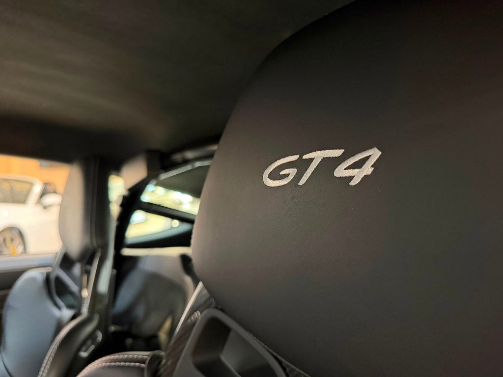 Porsche 718 Cayman GT4