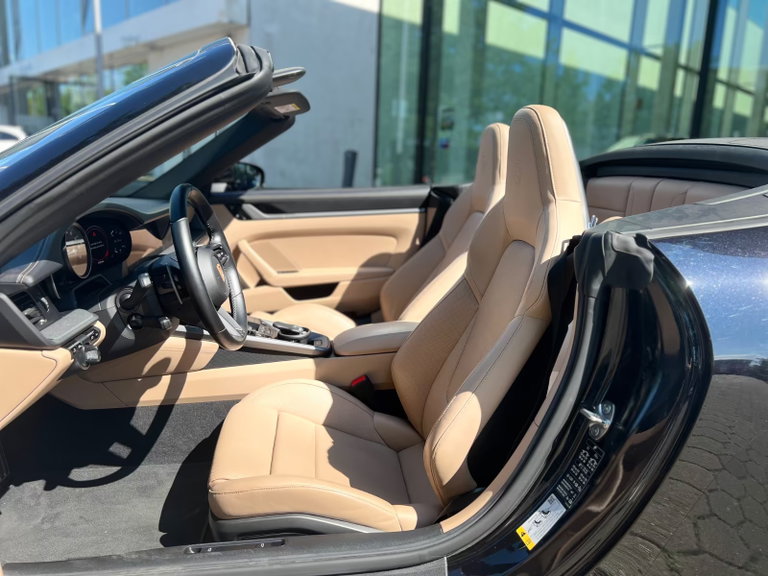 Porsche 992 Carrera 4S