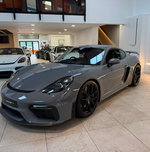 Porsche 718 Cayman GT4
