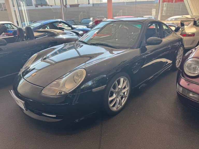 Porsche 996 Carrera 4