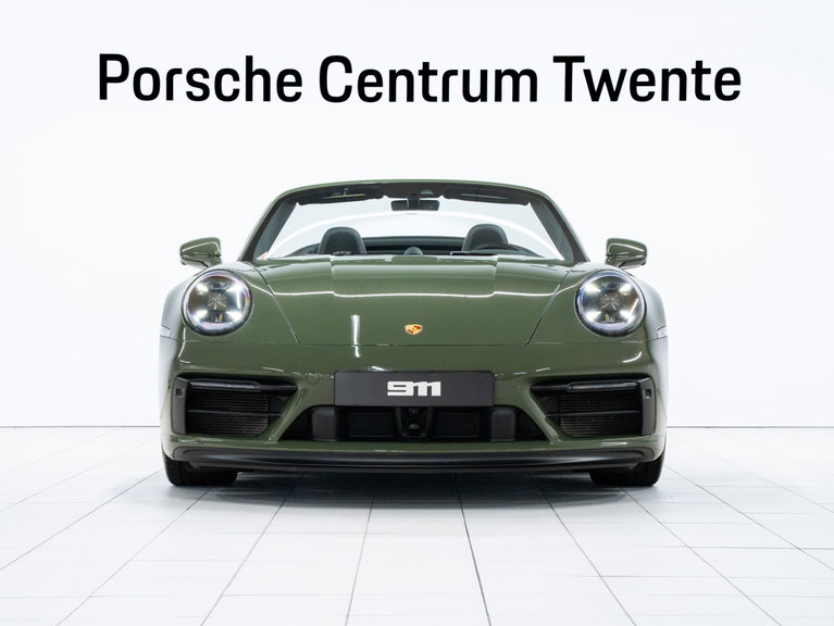 Porsche 992 Carrera 4 GTS