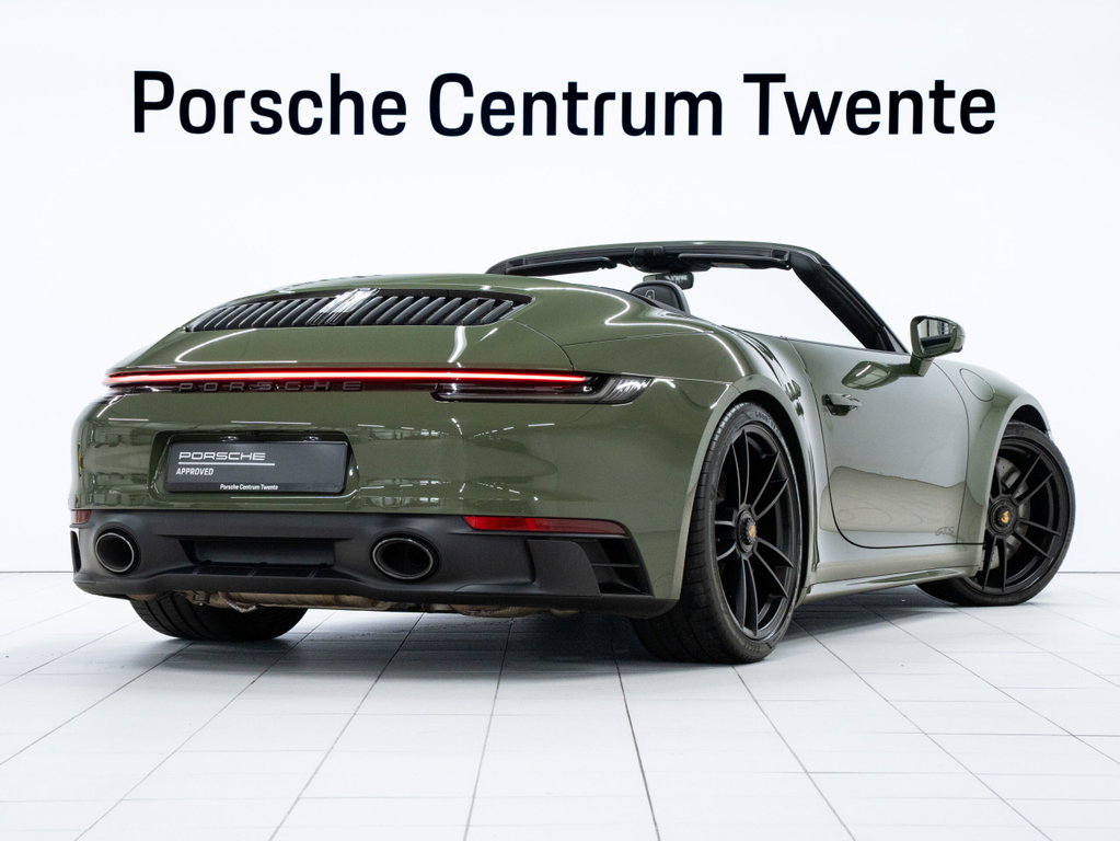 Porsche 992 Carrera 4 GTS