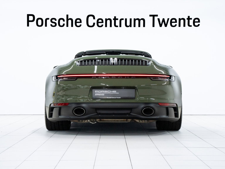 Porsche 992 Carrera 4 GTS