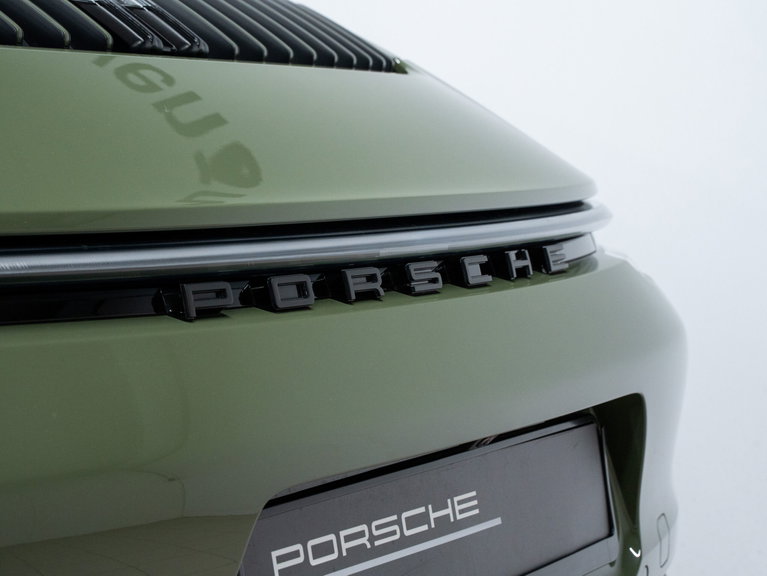 Porsche 992 Carrera 4 GTS