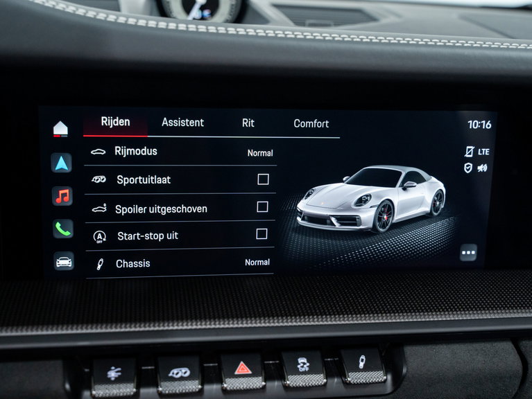 Porsche 992 Carrera 4 GTS