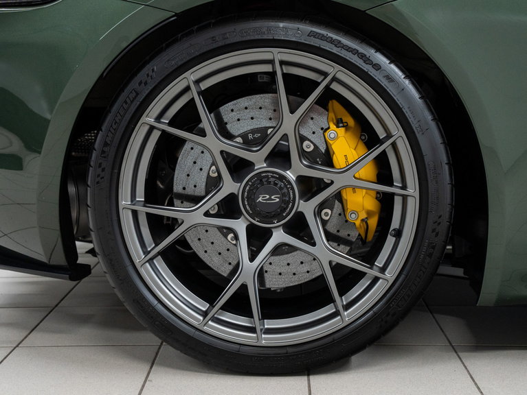 Porsche 718 Cayman GT4 RS