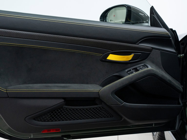 Porsche 718 Cayman GT4 RS