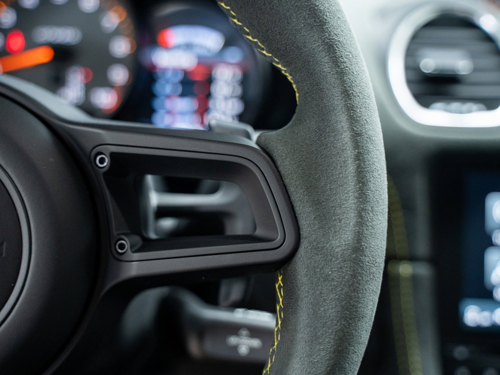 Porsche 718 Cayman GT4 RS