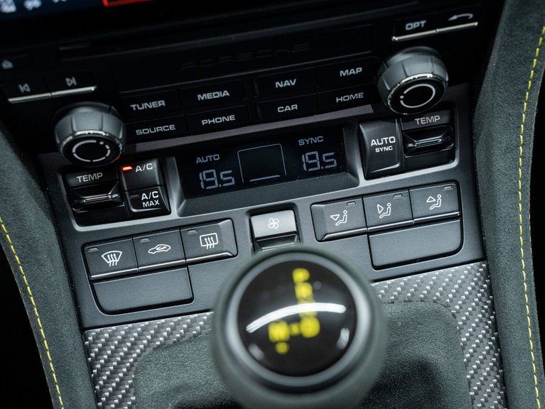 Porsche 718 Cayman GT4 RS