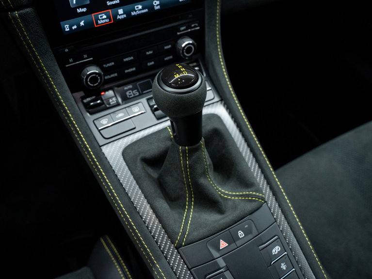 Porsche 718 Cayman GT4 RS