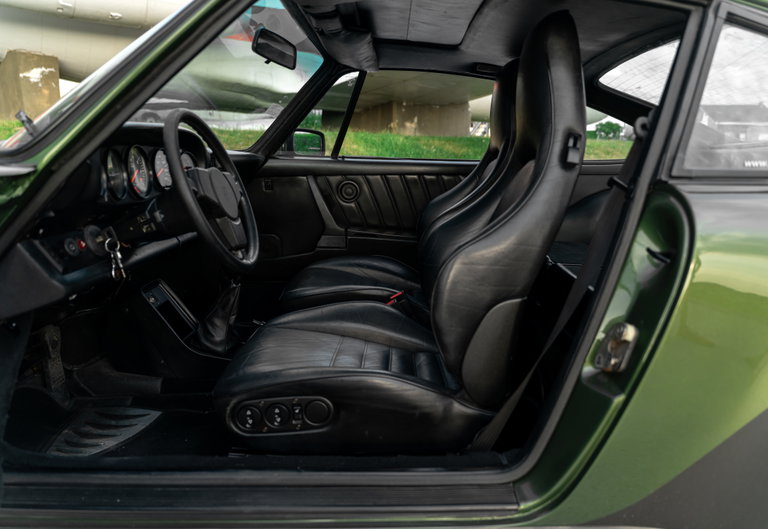Porsche 911 Turbo 3.3