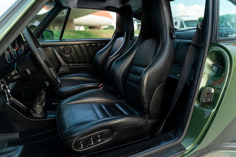 Porsche 911 Turbo 3.3