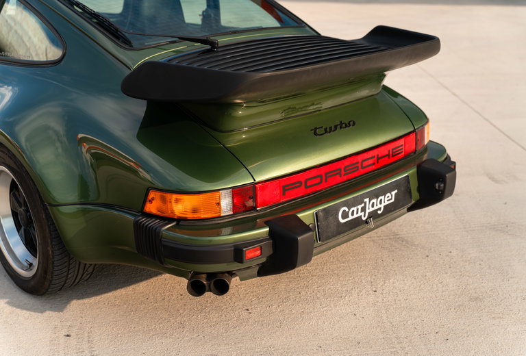 Porsche 911 Turbo 3.3