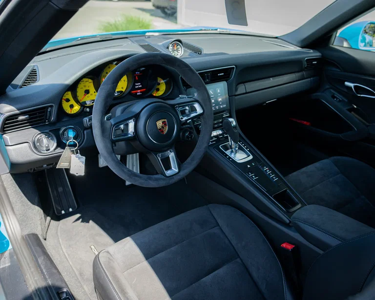 Porsche 991.2 Carrera GTS