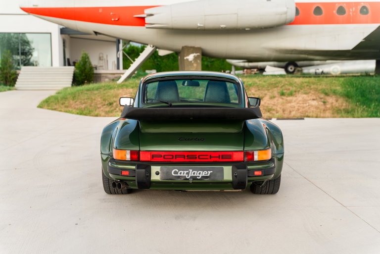 Porsche 911 Turbo 3.3