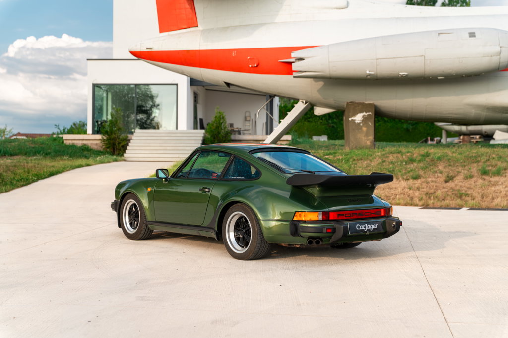 Porsche 911 Turbo 3.3