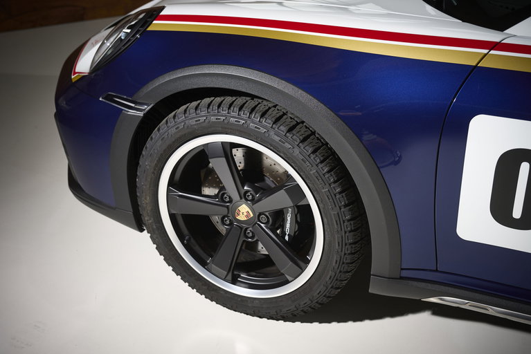 Porsche 911 Dakar