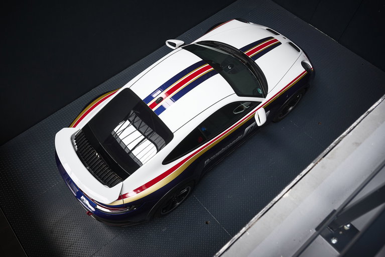 Porsche 911 Dakar