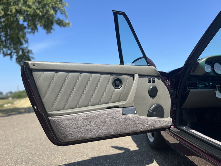 Porsche 964 Carrera 4