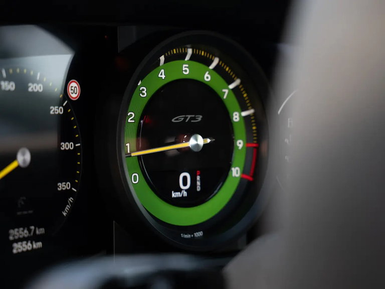 Porsche 992 GT3 Touring