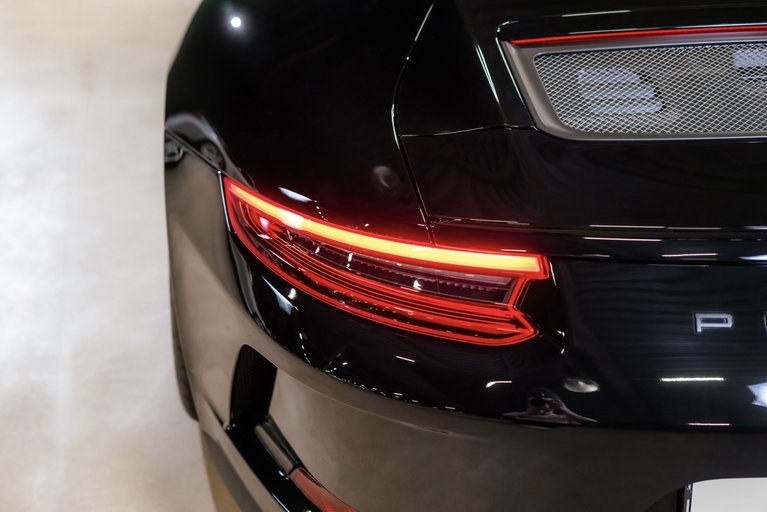 Porsche 991.2 GT3 Touring