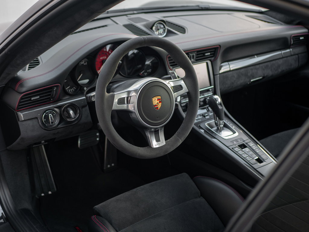 Porsche 991 Carrera 4 GTS