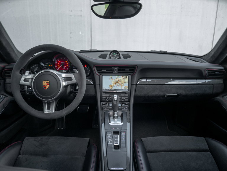 Porsche 991 Carrera 4 GTS