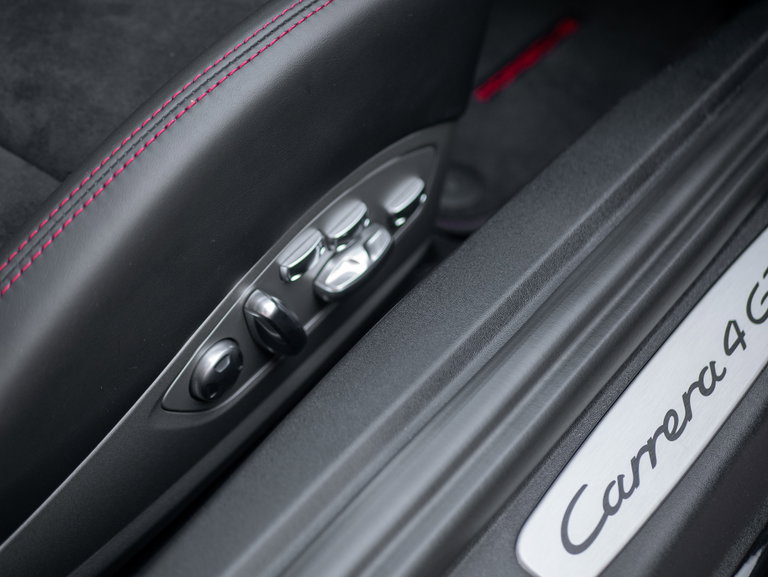 Porsche 991 Carrera 4 GTS