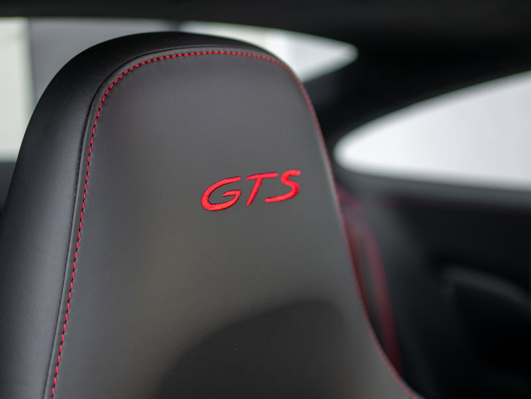 Porsche 991 Carrera 4 GTS