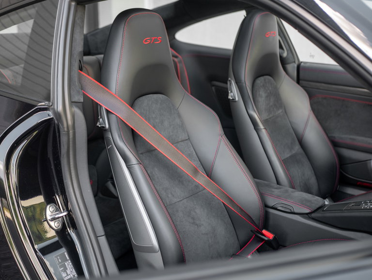 Porsche 991 Carrera 4 GTS
