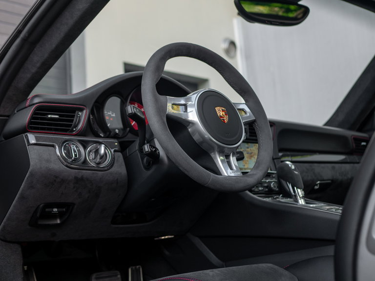 Porsche 991 Carrera 4 GTS