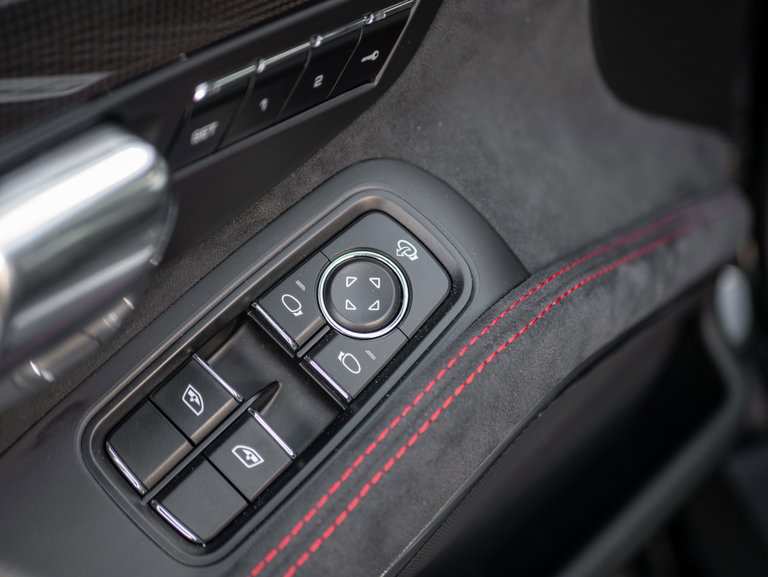 Porsche 991 Carrera 4 GTS