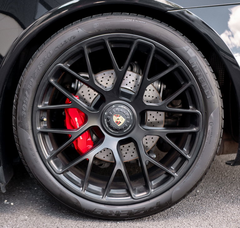 Porsche 991 Carrera 4 GTS