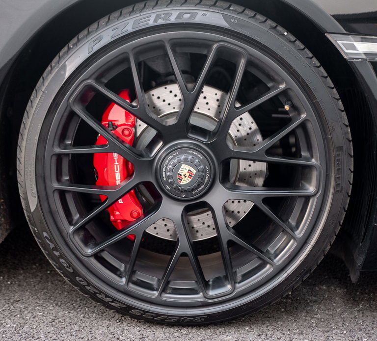 Porsche 991 Carrera 4 GTS