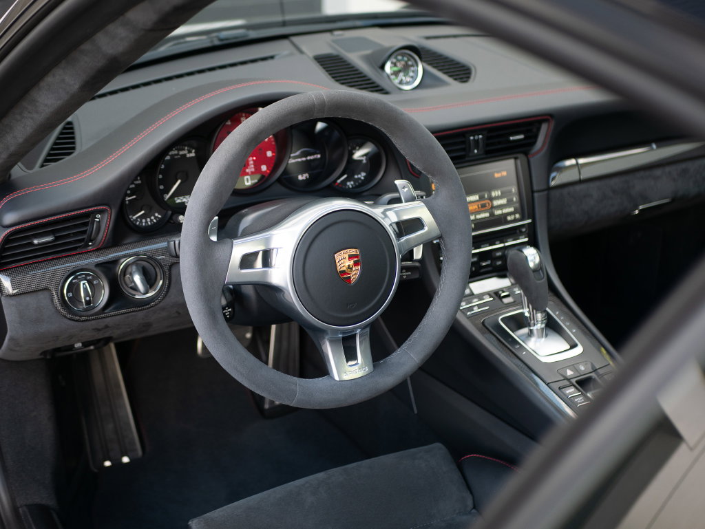 Porsche 991 Carrera 4 GTS