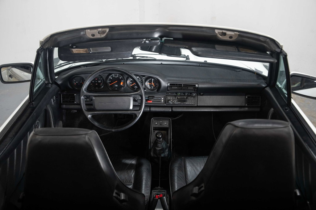 Porsche 911 Carrera 3.2